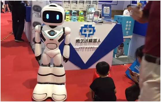 搭建服務(wù)機(jī)器人共享平臺 勇藝達(dá)機(jī)器人正式成為聯(lián)盟理事單位